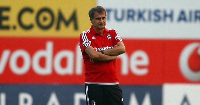 Şenol Güneş, ‘Savaşların yaşanmadığı dünya istiyoruz’