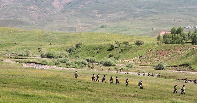 Şırnak&#039;ta 8 terörist teslim oldu