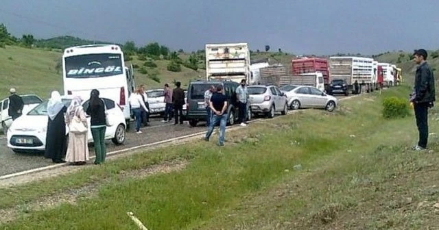 Şırnaklılar, PKK'ya karşı askere siper oldu