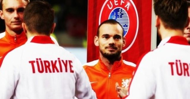 Sneijder Türkiye&#039;ye gol atarsa sevinecek mi