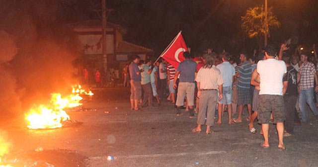 Terör protestosuna silahlı saldırı,1 kişi hayatını kaybetti