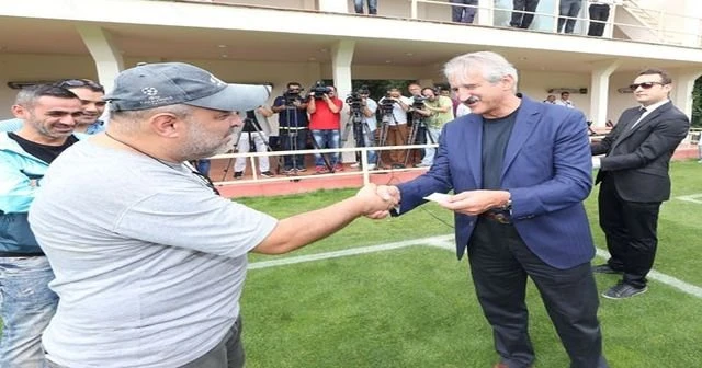 Terraneo'dan basın mensubuna bayram harçlığı