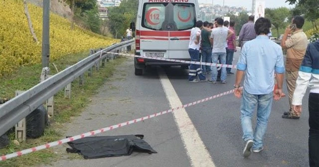 Vahşet, 2 günlük bebeğini üst geçitten attı