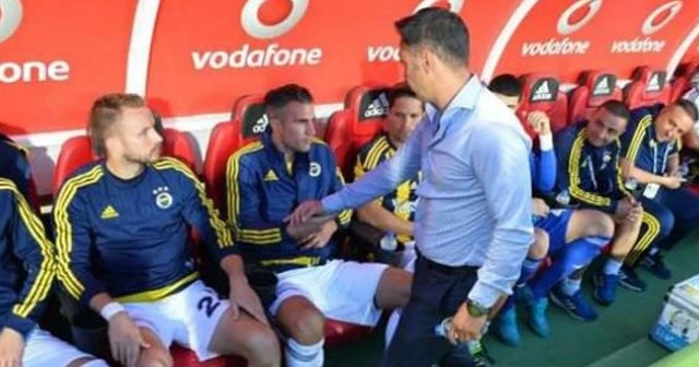 Van Persie Pereira'yı şoka soktu