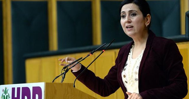 Yüksekdağ'dan Türk Bayrağı düşmanlığı