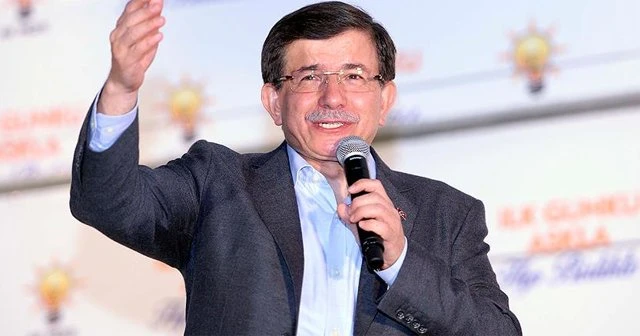 Başbakan Davutoğlu'ndan muhtarlara çifte müjde