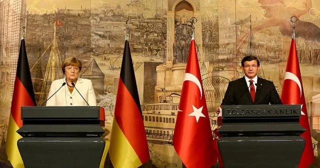 Başbakan Davutoğlu'ndan sürpriz vize açıklaması