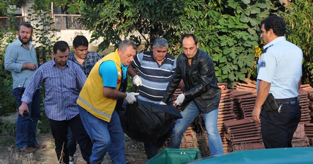 Başına taşla vurularak öldürüldü