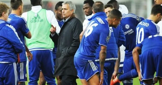 Chelsea'ye darbe üstüne darbe