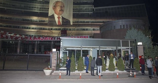 CHP önünde havaya ateş açan kişi adli kontrolle serbest