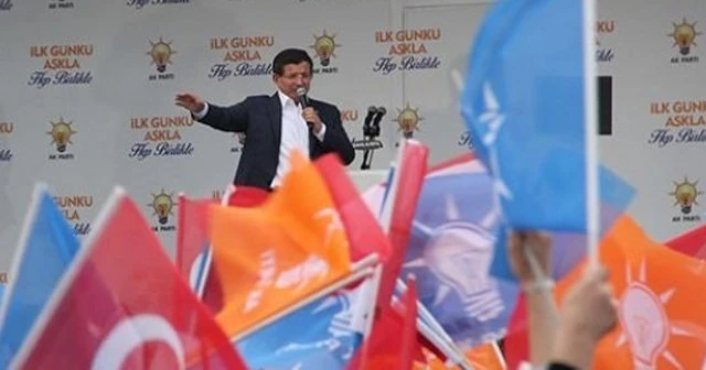 Davutoğlu'ndan İbrahim Tatlıses'e teşekkür