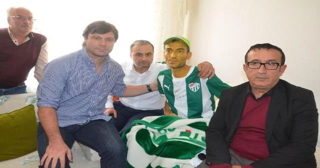 Ertuğrul Sağlam'dan kanser hastası taraftara ziyaret