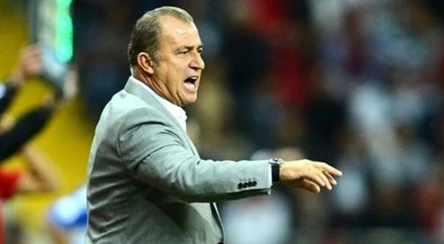Frikik öncesi Terim'in hareketi olay oldu