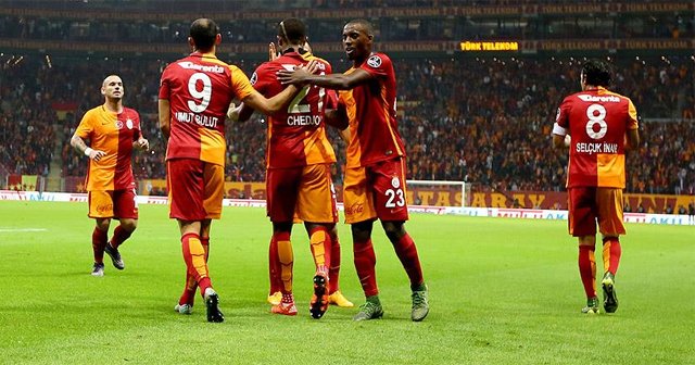 Galatasaray&#039;a tribün kapatma cezası