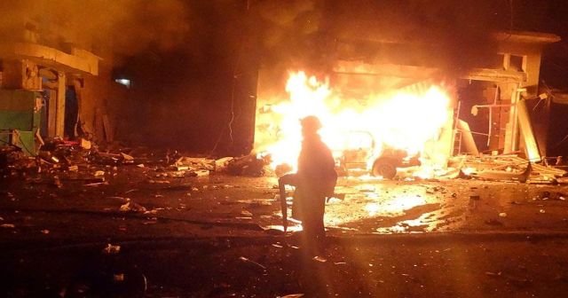 Halep&#039;te pazar yerine bombalı saldırı, 20 ölü