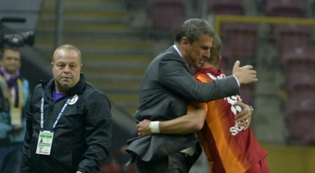 Hamzaoğlu'ndan Sneijder'e uyarı