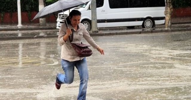 İstanbul Valiliği&#039;nden &#039;şiddetli&#039; yağış uyarısı