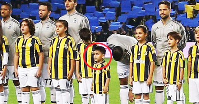 Kayserili minik Fenerbahçeli Kadıköy&#039;de