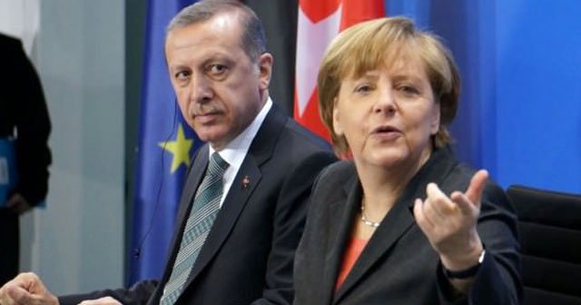 Merkel&#039;den U dönüşü! Türkiye&#039;nin istediği oluyor