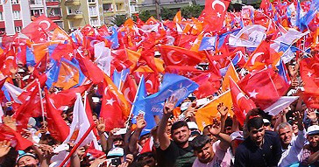 MHP, Saadet ve Büyük Birlik Partisi&#039;nden AK Parti&#039;ye büyük katılım