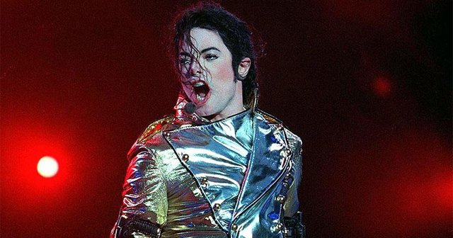 Michael Jackson kazandırmaya devam ediyor