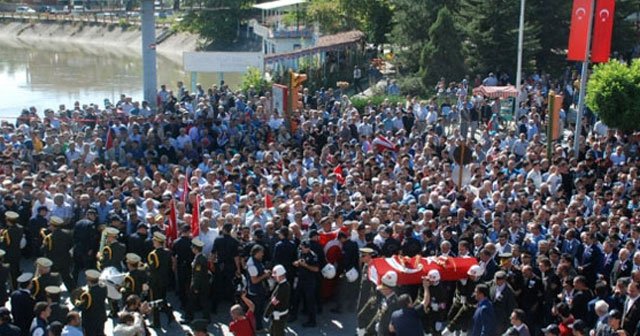 Şehit olan Uzman Çavuş son yolculuğuna uğurlandı