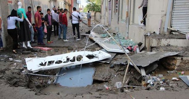 Silopi’de PKK’dan polise bombalı saldırı