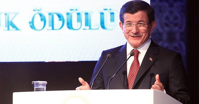 &#039;Siyaset ancak bir sanat boyutuyla estetik kazanır&#039;