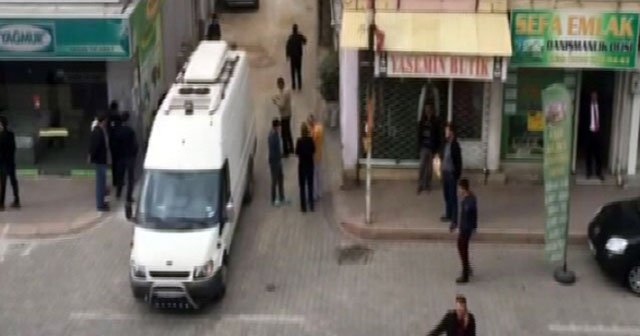 Adana&#039;da &#039;bomba yüklü araç&#039; alarmı