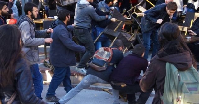 Anadolu Üniversitesi’nde gerginlik, 4 yaralı