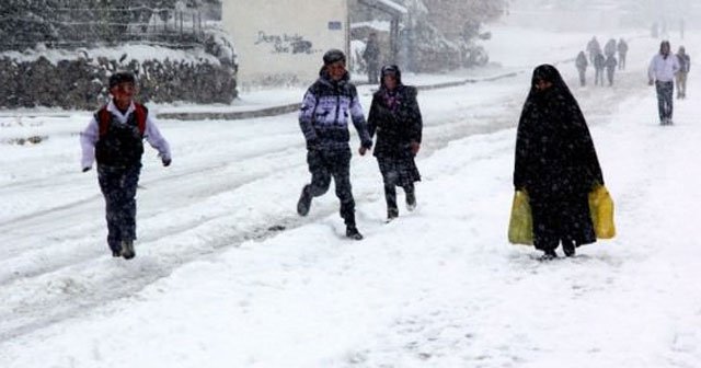 Ardahan&#039;da eğitime kar engeli