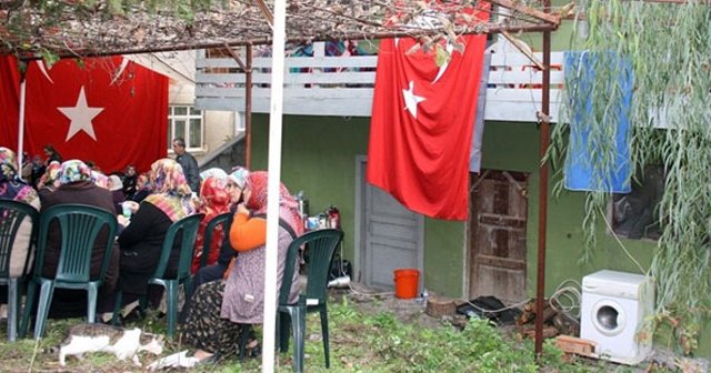 Başbakan&#039;dan şehit evi talimatı