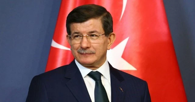 Başbakan Davutoğlu, Kahraman'ı tebrik etti