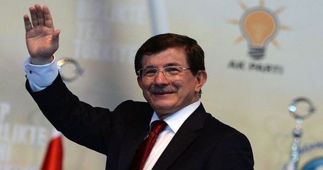 Başbakan Davutoğlu&#039;ndan ilk seçim yorumu