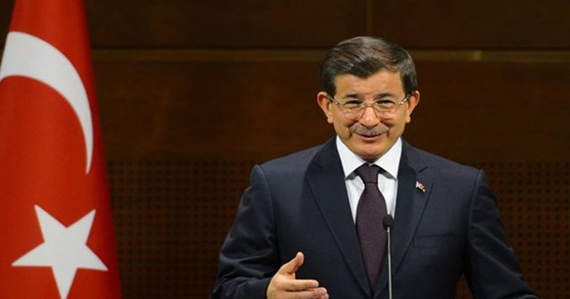 Başbakan Davutoğlu yeni kabineyi açıkladı