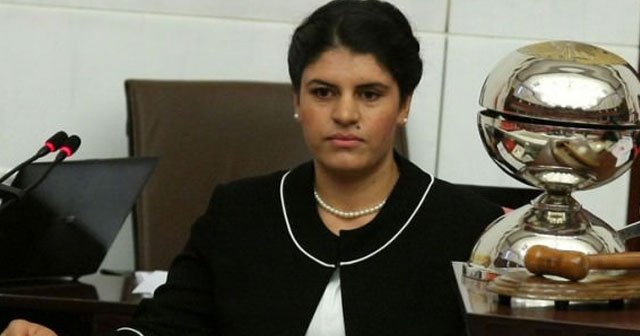 Dilek Öcalan yeniden Meclis'e girdi