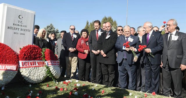 Ecevit ölümünün 9. yılında mezarı başında anıldı