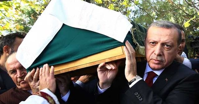 Erdoğan yakın arkadaşının cenazesine katıldı