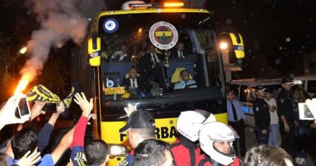 Fenerbahçe&#039;ye coşkulu karşılama