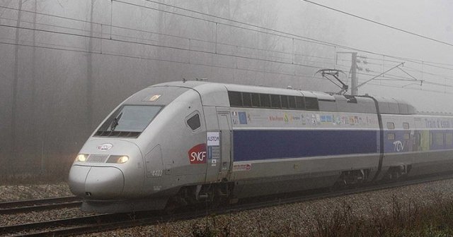 Fransa&#039;da hızlı tren kazası, 5 ölü