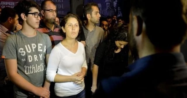 Grup Yorum üyeleri sınırdışı edildi