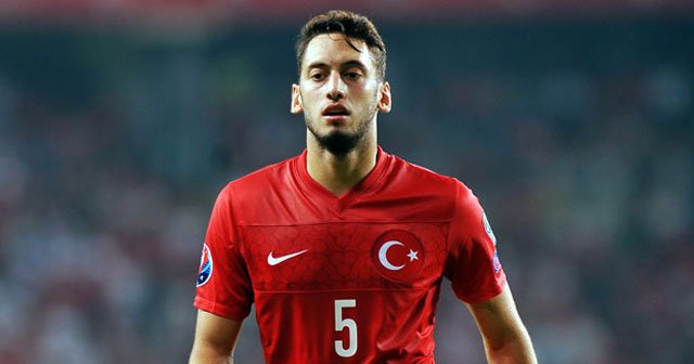 Hakan Çalhanoğlu büyük sırrını açıkladı