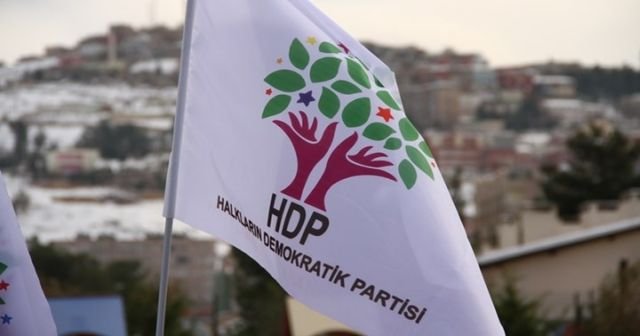 HDP&#039;liler oy vermeyen vatandaşı bıçakladı