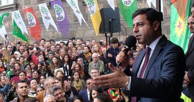 HDP&#039;ye &#039;terör&#039; tokadı