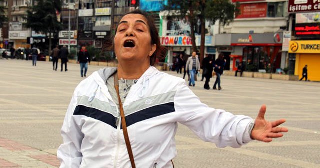 Kadına şiddete tek kişilik protesto