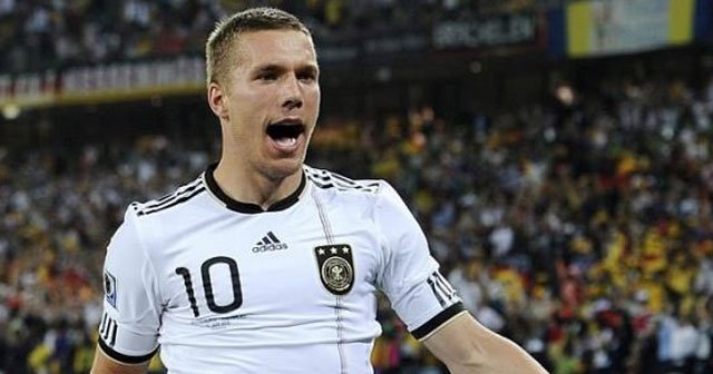 Lukas Podolski kadrodan çıkarıldı