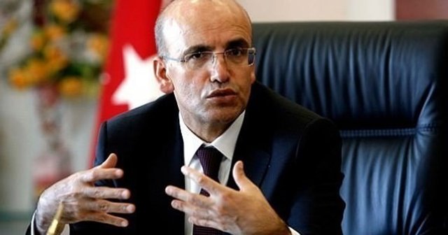 Mehmet Şimşek&#039;ten Twitter&#039;da göktaşı anketi