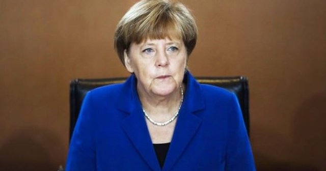 Merkel&#039;den Paris&#039;teki saldırılar hakkında açıklama