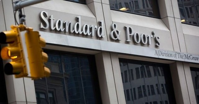 S&amp;P, Mısır&#039;ın not görünümünü düşürdü