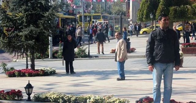 Sireni duyan saygı duruşuna geçti